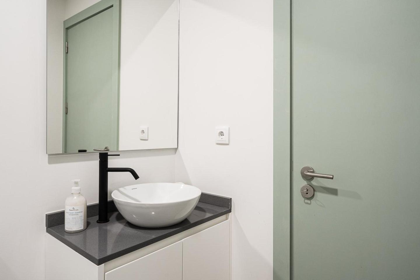 Guestready - A Modern Stay In Downtown Porto Ngoại thất bức ảnh